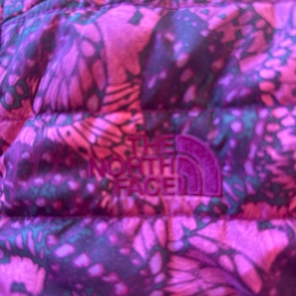The North Face Girls Pink and Purple Reversible Jacket 14/16